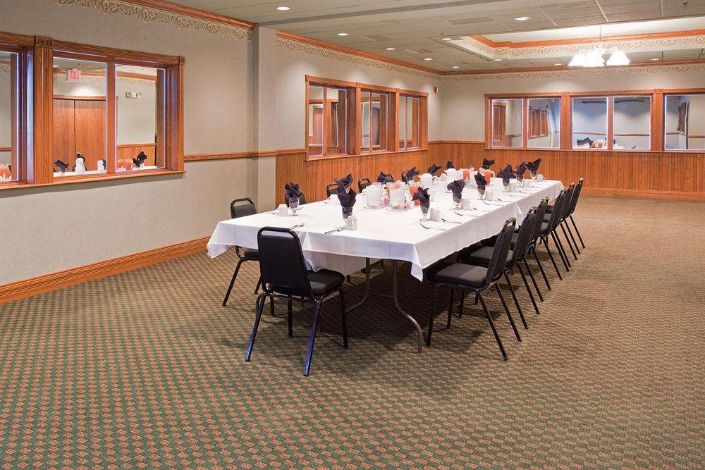 Country Inn & Suites By Radisson, Sidney, Ne Instalações foto